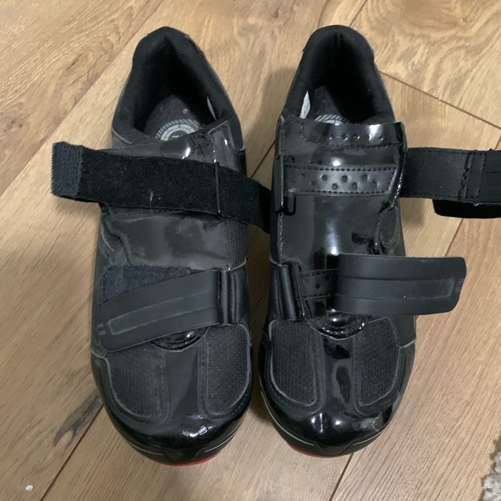 Shimano SH-R065L Road Shoe w SPD clips (Sz 42)